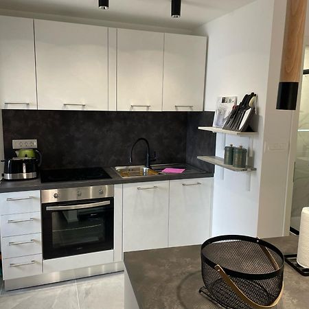 Vali Apartment Baska  Bagian luar foto