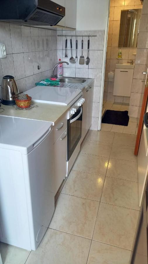 Vali Apartment Baska  Bagian luar foto